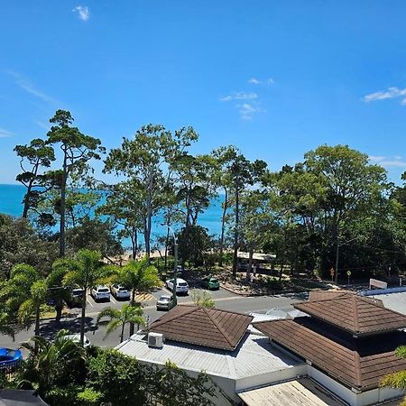 Grand Mercure Allegra Харві-Бей Екстер'єр фото View of the beach from the hotel