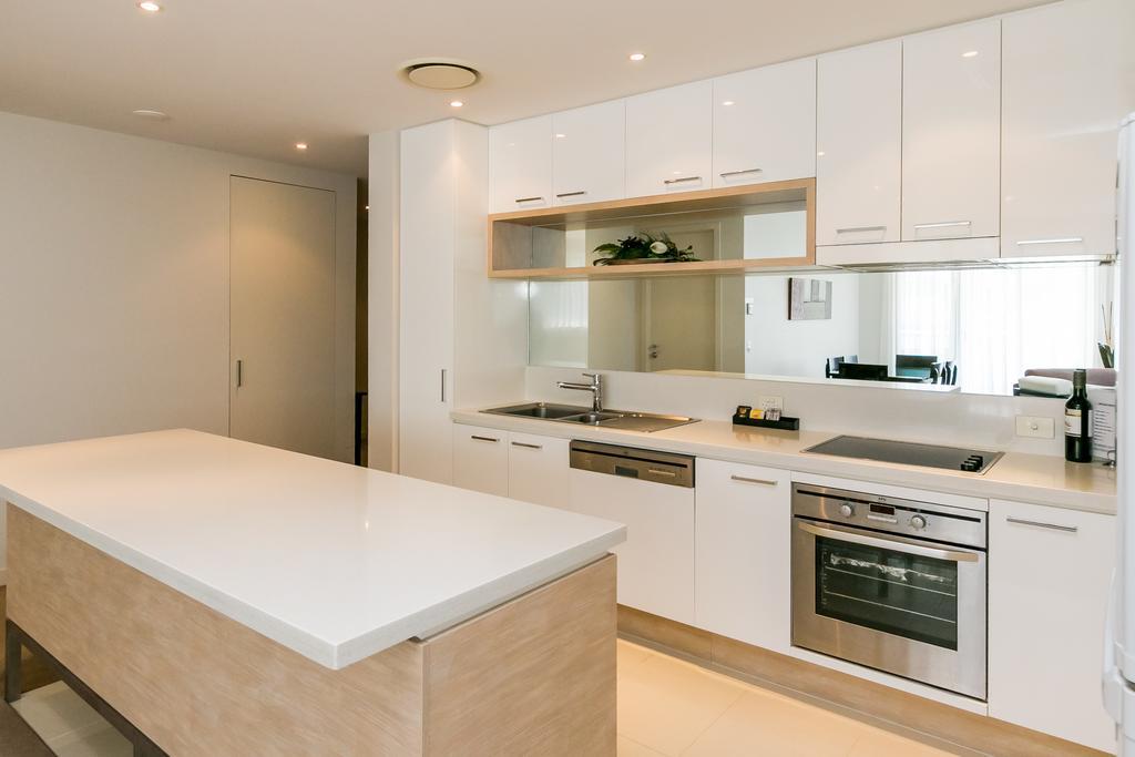 Grand Mercure Allegra Харві-Бей Екстер'єр фото A modern Australian kitchen